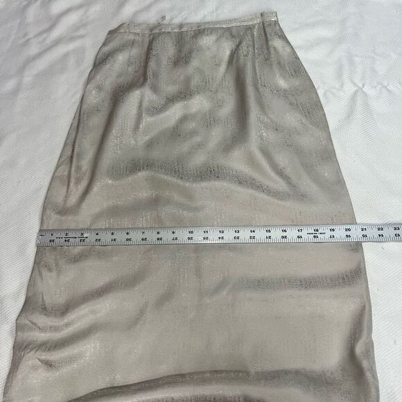 Papell Silver Pearl Studded Blazer Skirt 2 Piece Set Women’s 100% Silk Career - Picture 12 of 12